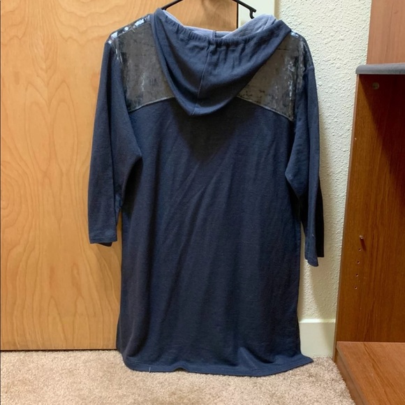 Sweater - Picture 2 of 2